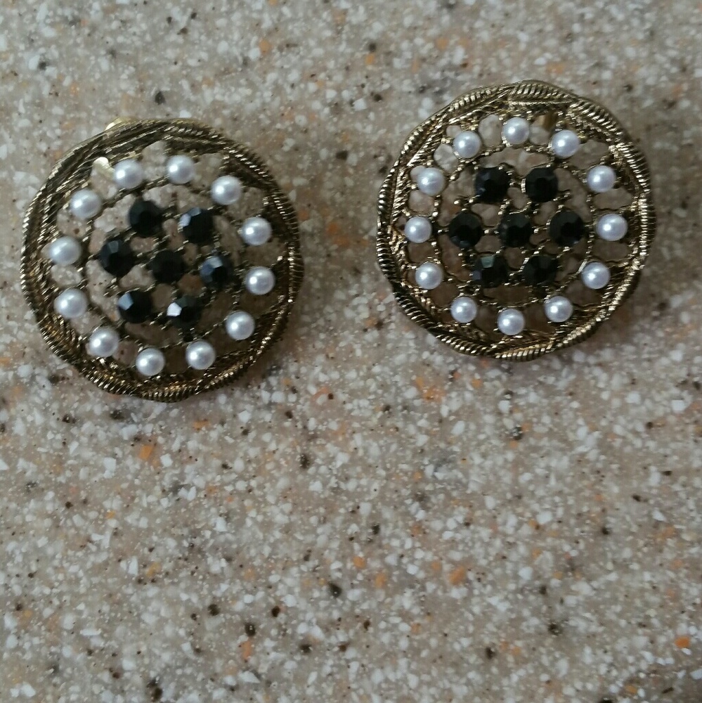 Pearl & black crystal post earrings